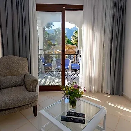 Hotel Mitos İçmeler